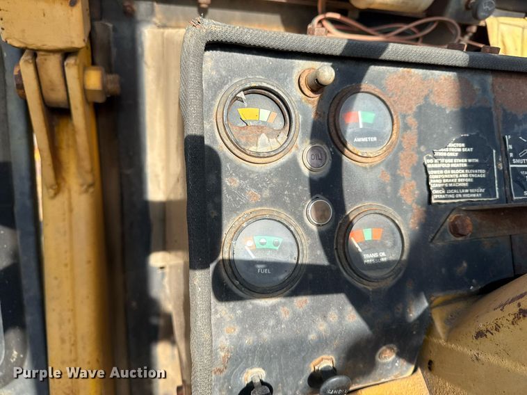 image for item EG5694 1973 Case 580B backhoe