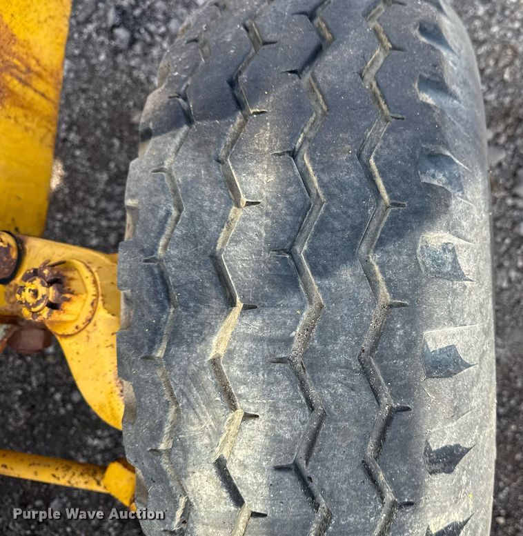 image for item EG5694 1973 Case 580B backhoe