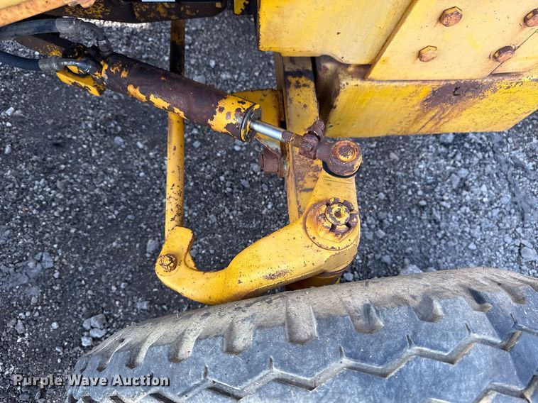image for item EG5694 1973 Case 580B backhoe