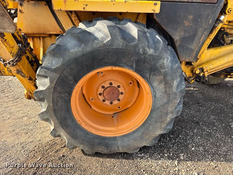 image for item EG5694 1973 Case 580B backhoe