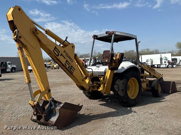 image for item EG5697 1996 New Holland 555E backhoe