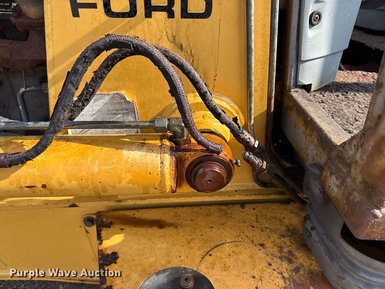 image for item EG5697 1996 New Holland 555E backhoe