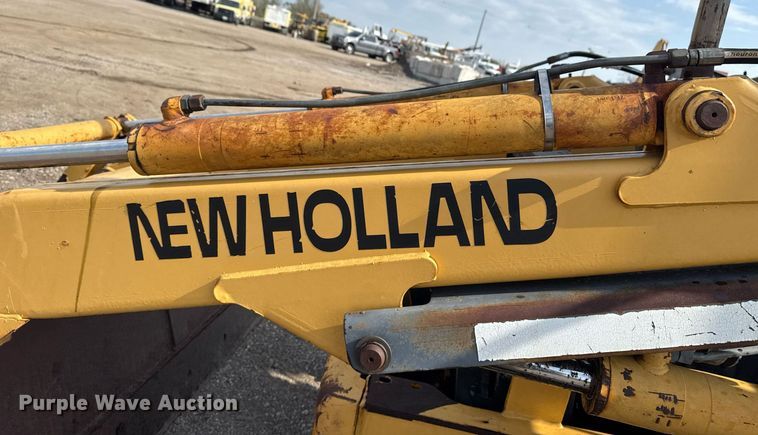image for item EG5697 1996 New Holland 555E backhoe