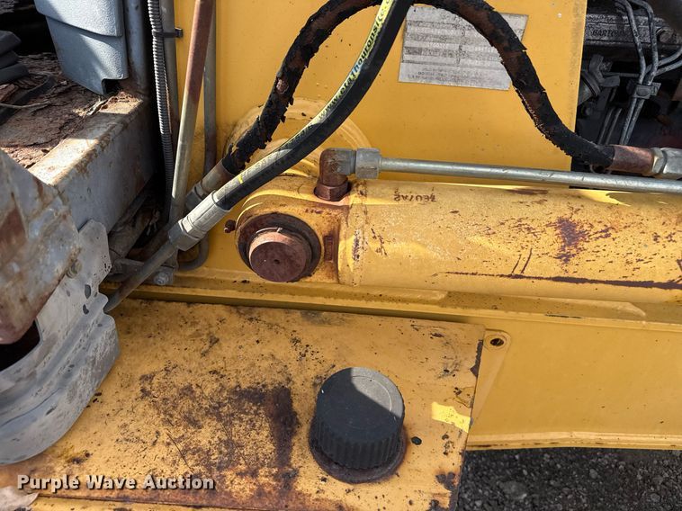 image for item EG5697 1996 New Holland 555E backhoe