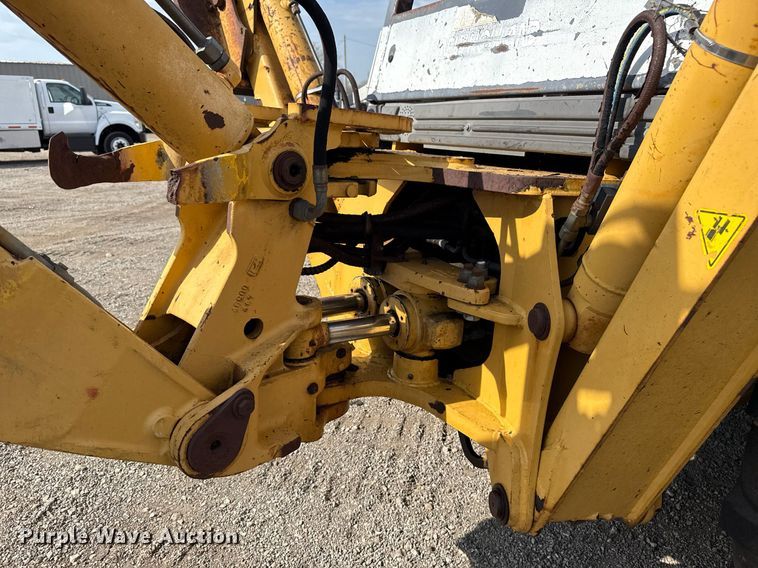 image for item EG5697 1996 New Holland 555E backhoe