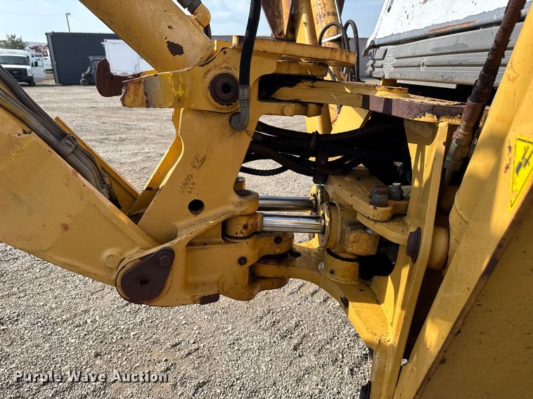image for item EG5697 1996 New Holland 555E backhoe