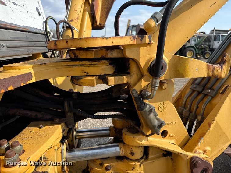 image for item EG5697 1996 New Holland 555E backhoe