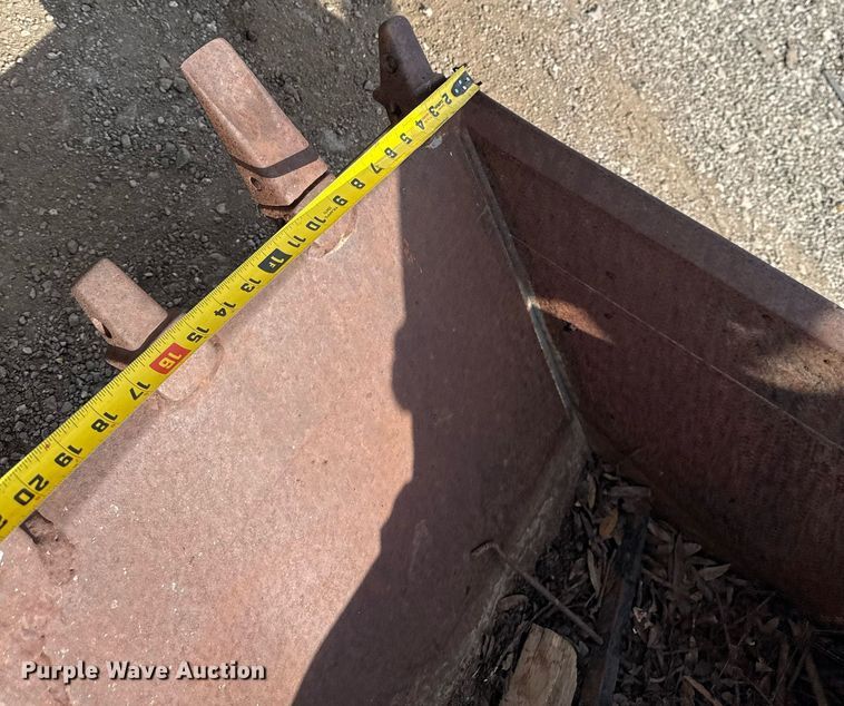 image for item EG5697 1996 New Holland 555E backhoe