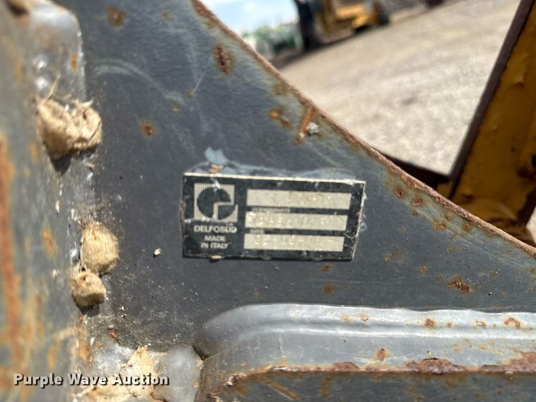 image for item EG5697 1996 New Holland 555E backhoe