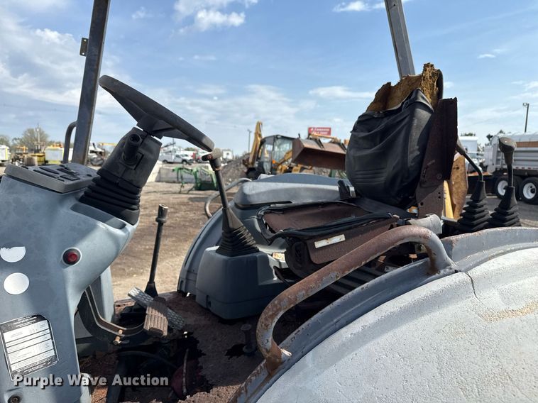 image for item EG5697 1996 New Holland 555E backhoe