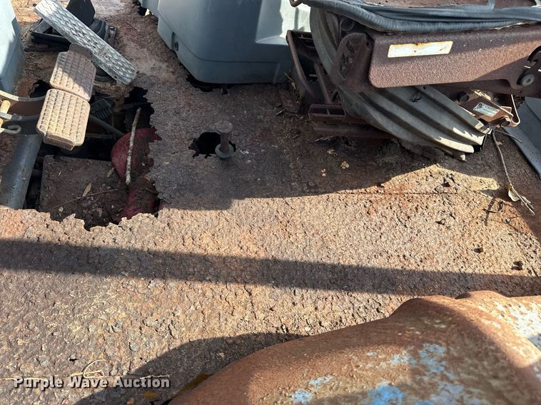 image for item EG5697 1996 New Holland 555E backhoe