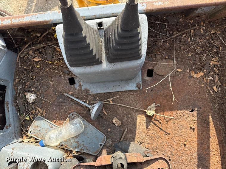 image for item EG5697 1996 New Holland 555E backhoe