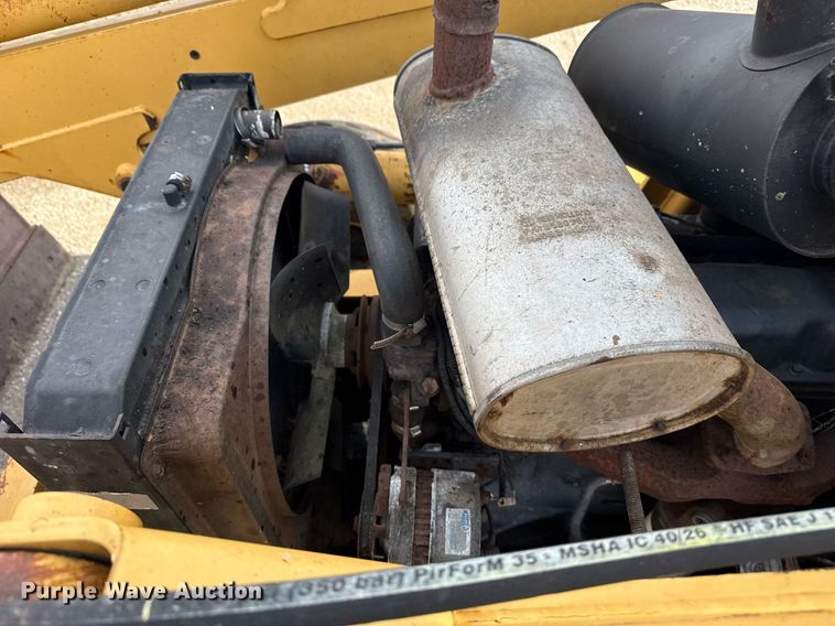 image for item EG5697 1996 New Holland 555E backhoe