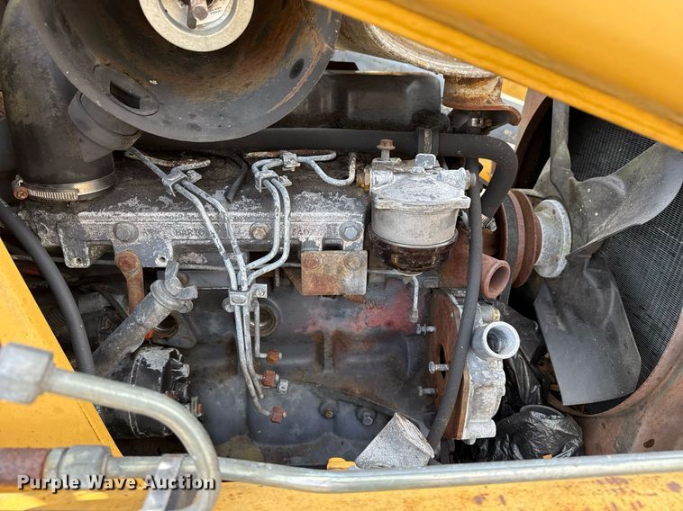 image for item EG5697 1996 New Holland 555E backhoe