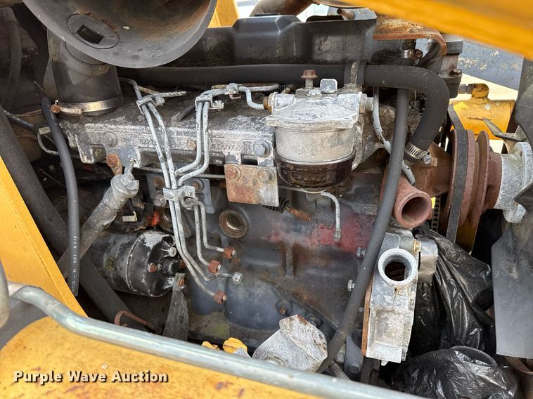 image for item EG5697 1996 New Holland 555E backhoe