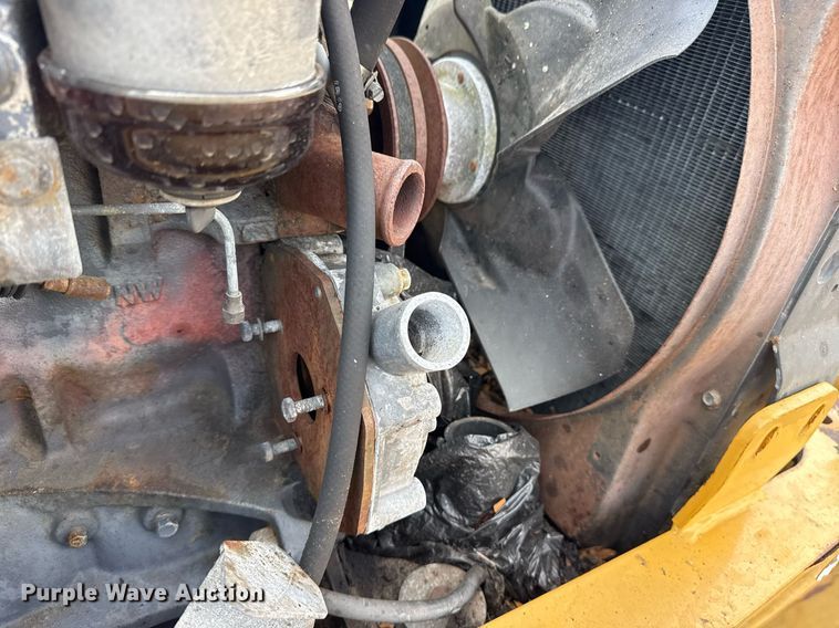 image for item EG5697 1996 New Holland 555E backhoe