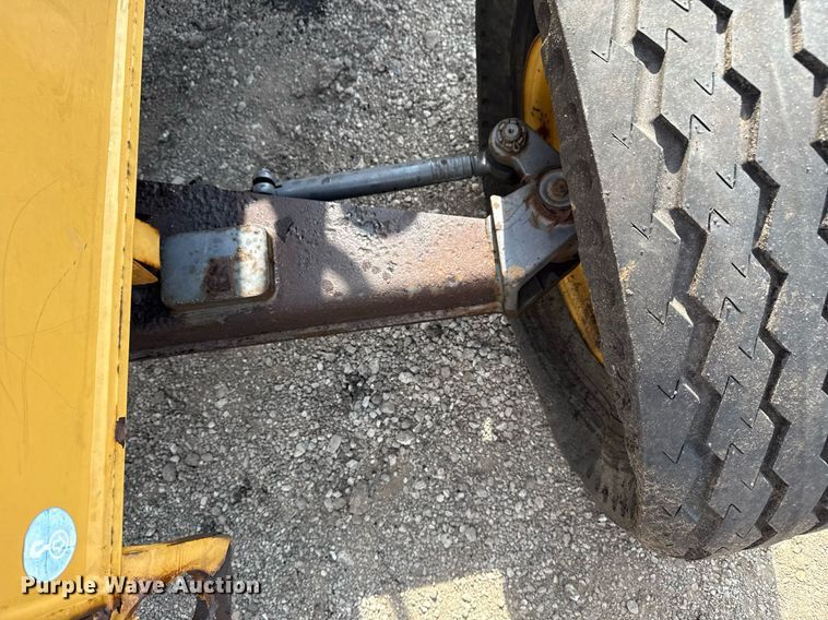 image for item EG5697 1996 New Holland 555E backhoe