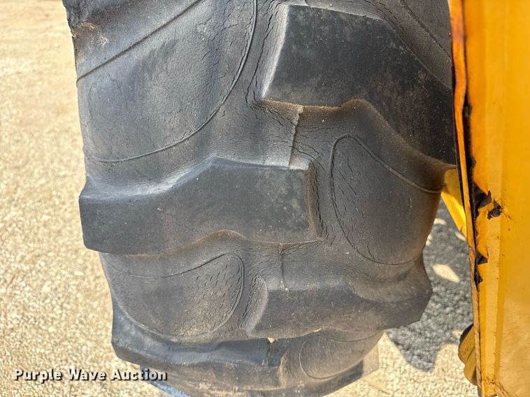 image for item EG5697 1996 New Holland 555E backhoe