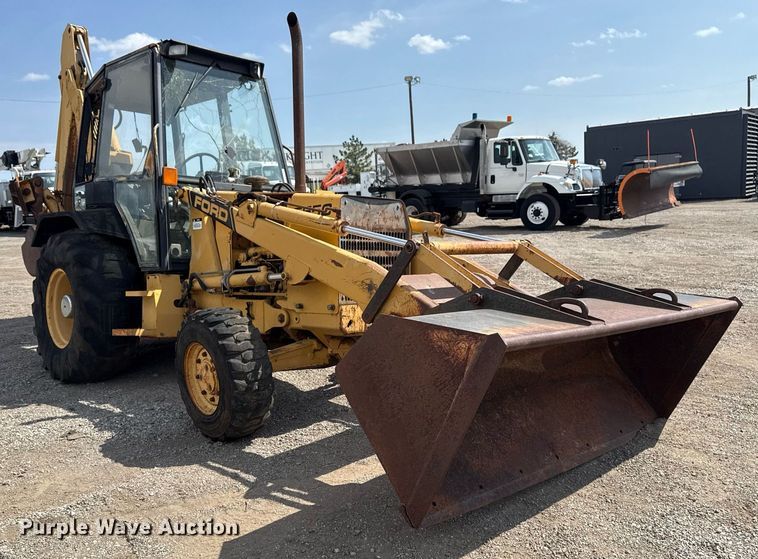 image for item EG5705 1989 Ford 555C backhoe