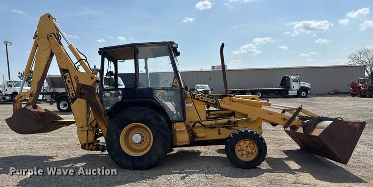 image for item EG5705 1989 Ford 555C backhoe