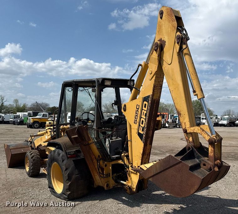 image for item EG5705 1989 Ford 555C backhoe