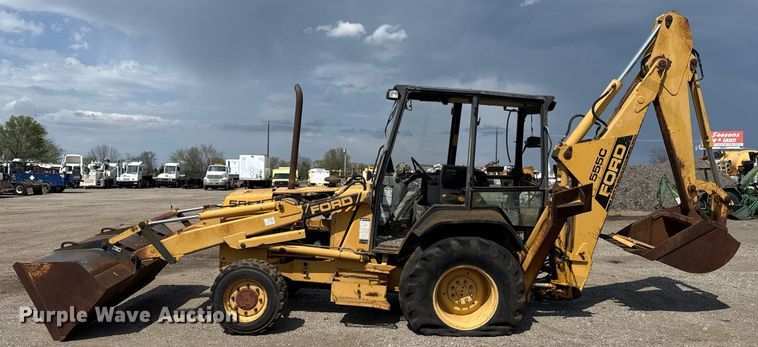 image for item EG5705 1989 Ford 555C backhoe