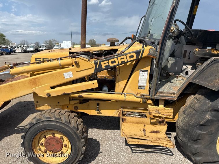 image for item EG5705 1989 Ford 555C backhoe