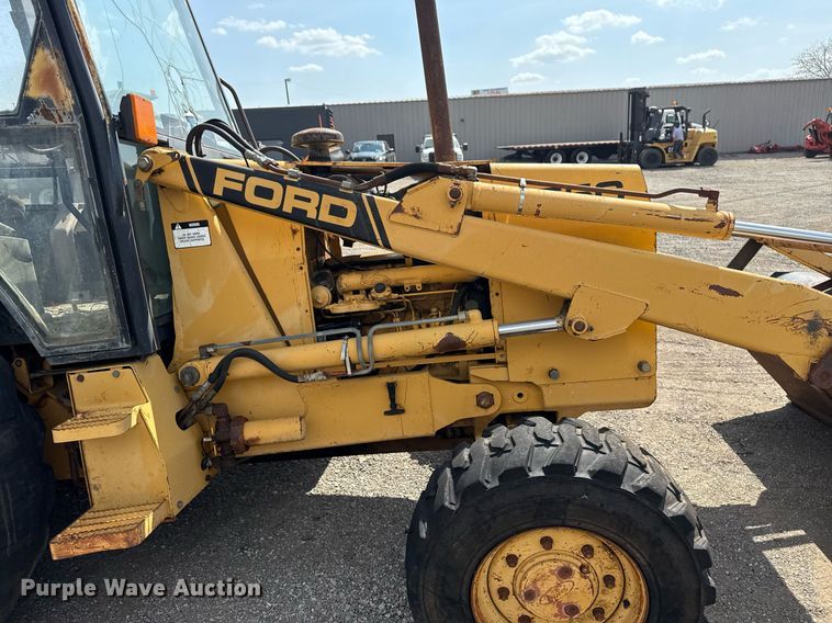 image for item EG5705 1989 Ford 555C backhoe