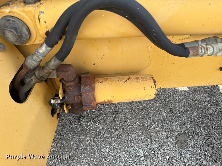 image for item EG5705 1989 Ford 555C backhoe