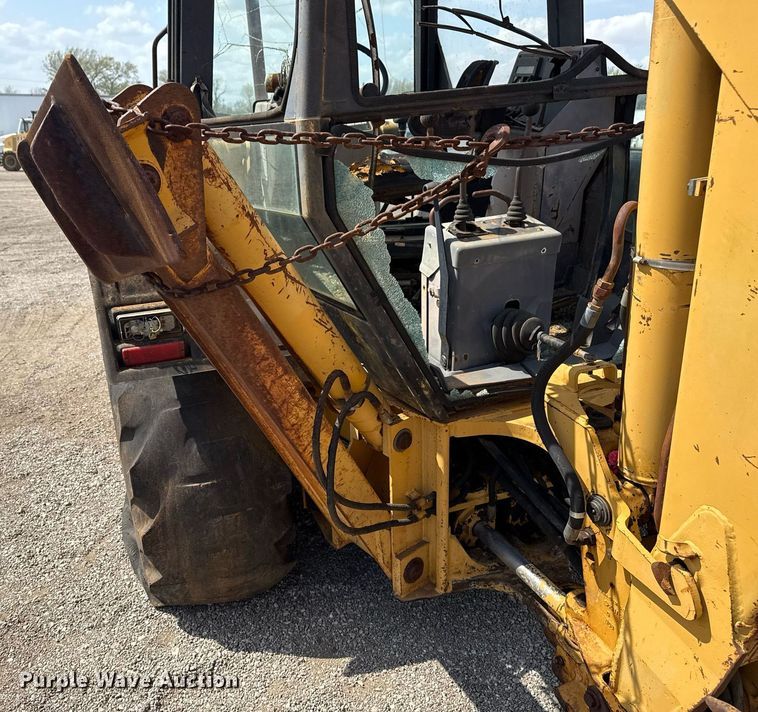 image for item EG5705 1989 Ford 555C backhoe