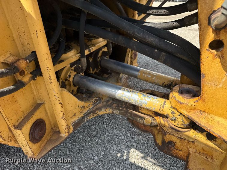 image for item EG5705 1989 Ford 555C backhoe