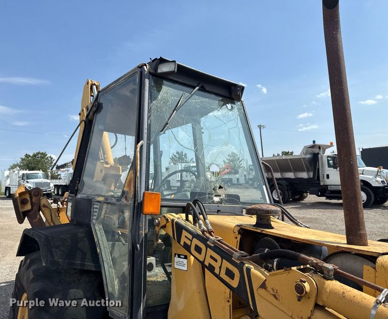 image for item EG5705 1989 Ford 555C backhoe