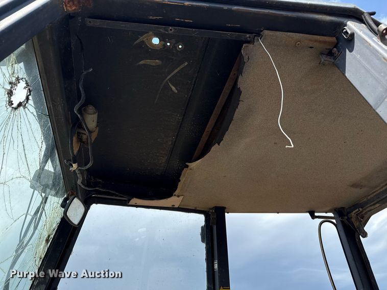 image for item EG5705 1989 Ford 555C backhoe