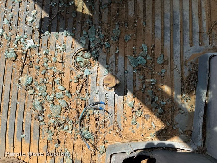 image for item EG5705 1989 Ford 555C backhoe