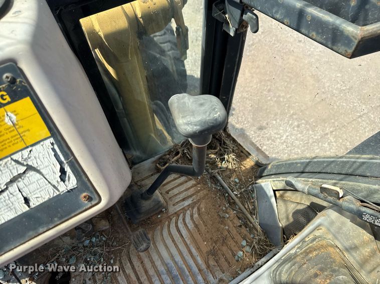 image for item EG5705 1989 Ford 555C backhoe