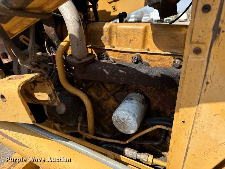 image for item EG5705 1989 Ford 555C backhoe