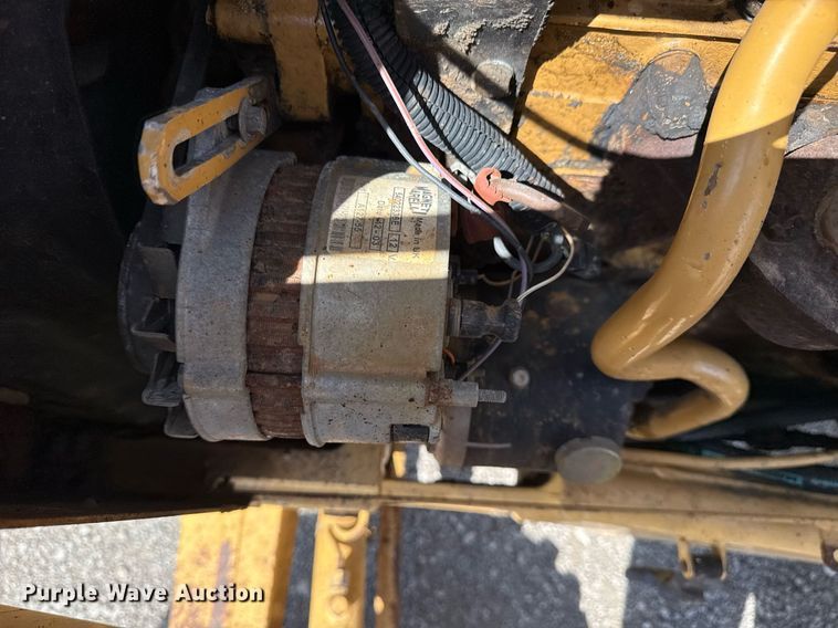 image for item EG5705 1989 Ford 555C backhoe