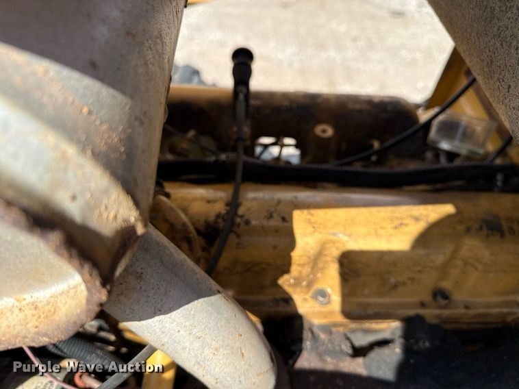 image for item EG5705 1989 Ford 555C backhoe