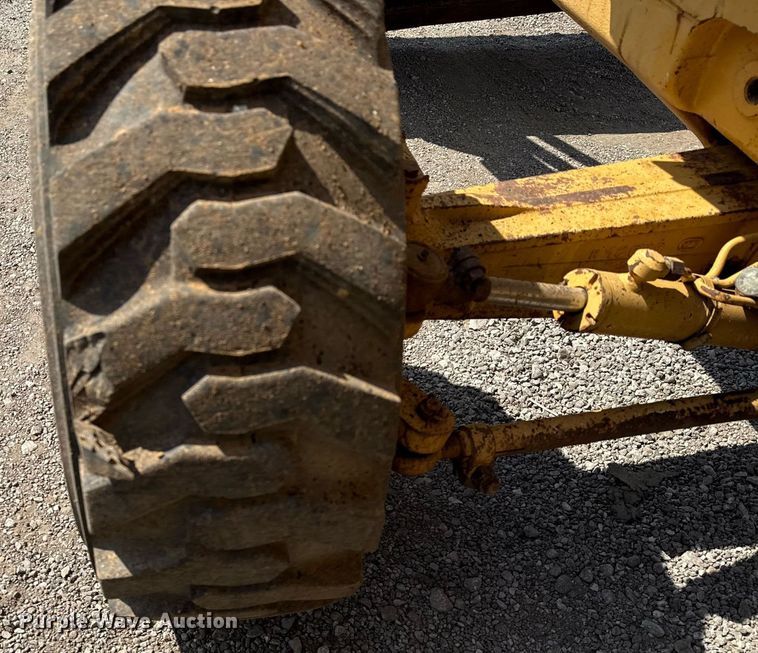 image for item EG5705 1989 Ford 555C backhoe