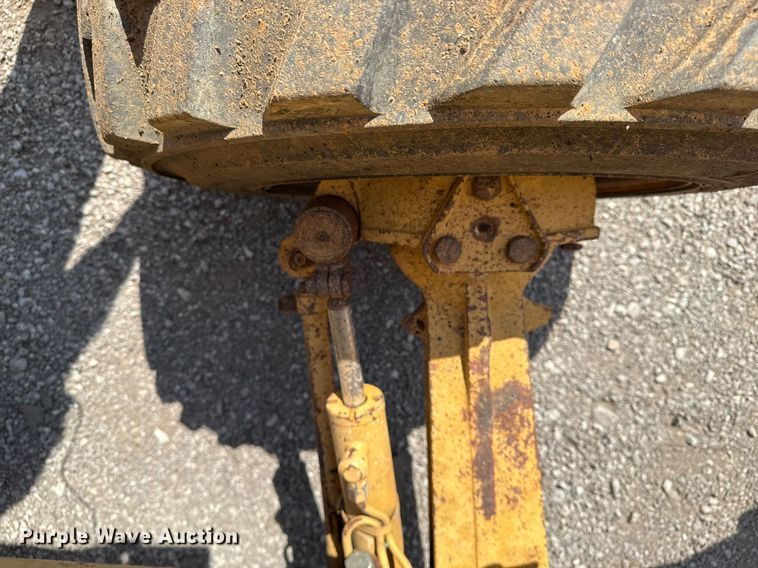 image for item EG5705 1989 Ford 555C backhoe