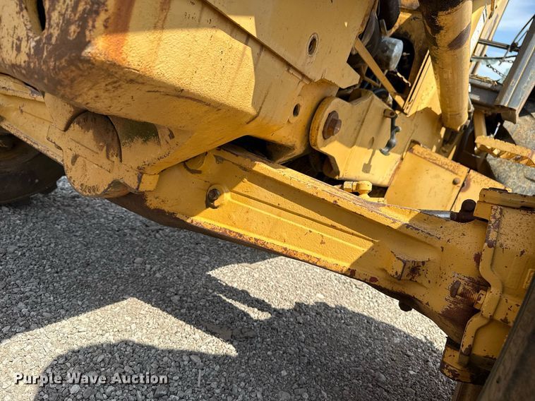image for item EG5705 1989 Ford 555C backhoe