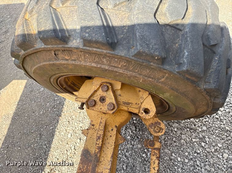 image for item EG5705 1989 Ford 555C backhoe