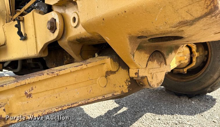 image for item EG5705 1989 Ford 555C backhoe
