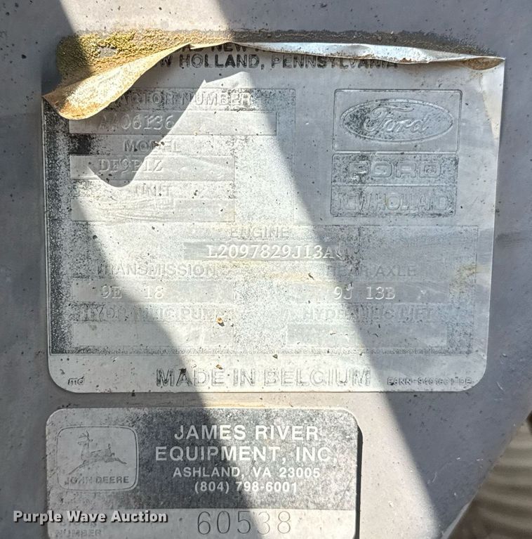 image for item EG5705 1989 Ford 555C backhoe