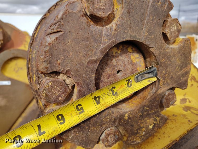 image for item EH0202 Caterpillar 36