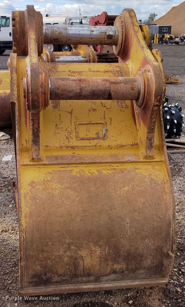 image for item EH0203 Caterpillar 36