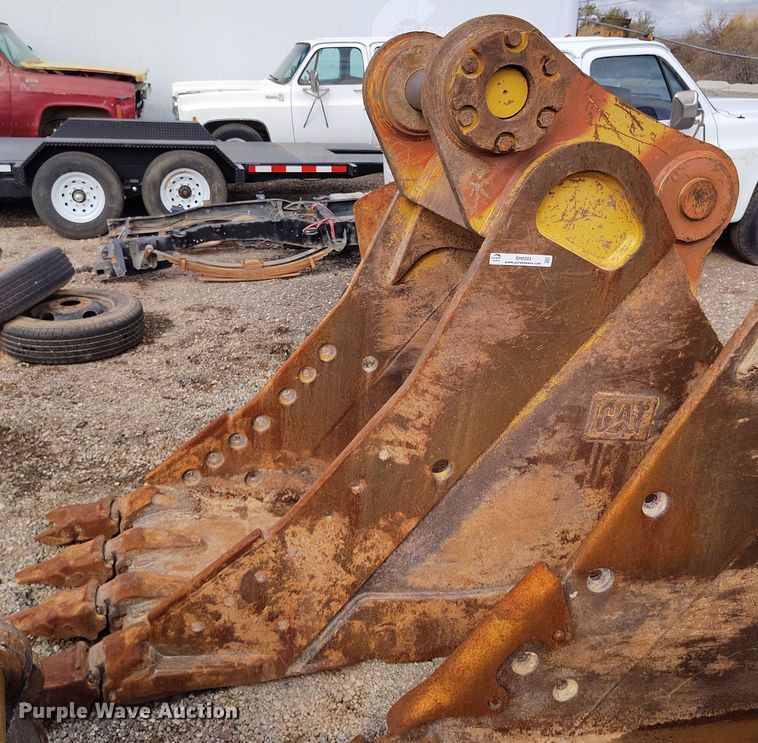 image for item EH0203 Caterpillar 36