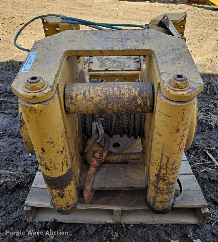 image for item EH8697 Paccar Winch PA55-D00110 winch