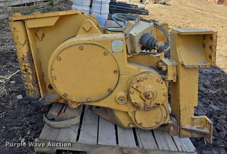 image for item EH8697 Paccar Winch PA55-D00110 winch