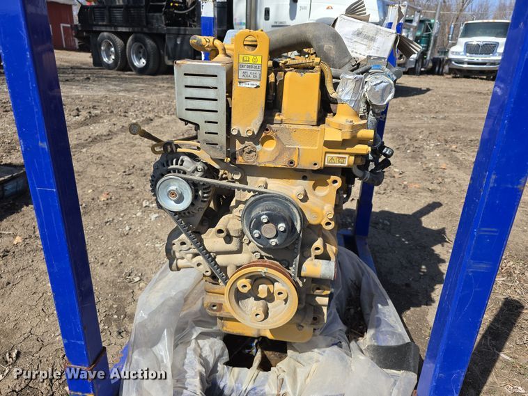 image for item EH8702 Caterpillar C3.3B engine